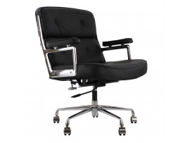 кресло офисное Eames Lobby ES104